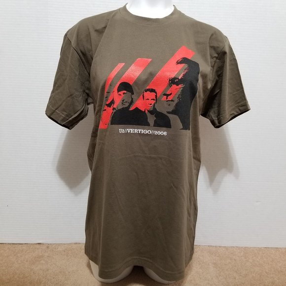 U2 shirt Large Vertigo Tour 2006 photo graphic concert band merch Bono The Edge - Picture 1 of 9